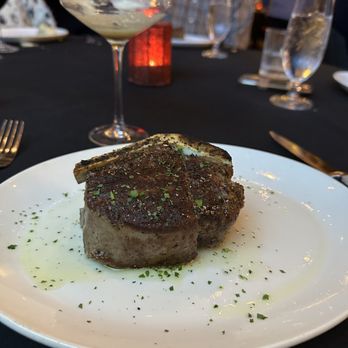 Dee Lincoln Prime signature dishes Filet Mignon
Beignets
Char Grilled Oysters Dozen
